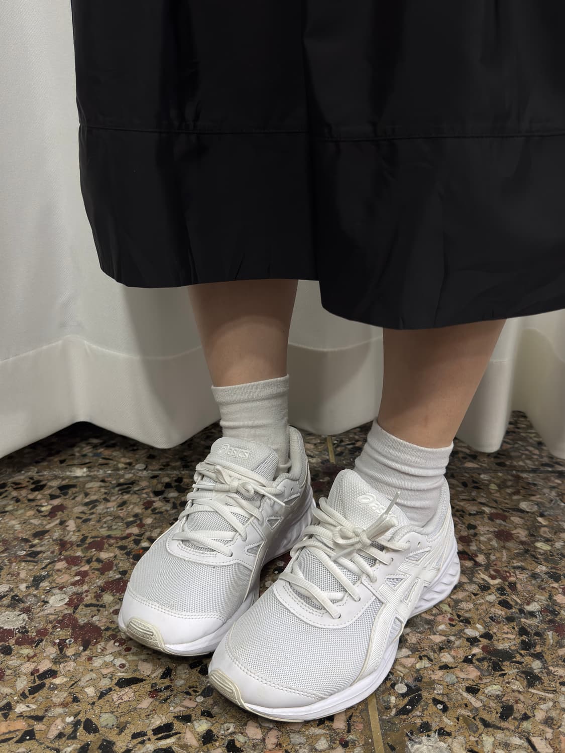 asics white shoes 상품이미지1