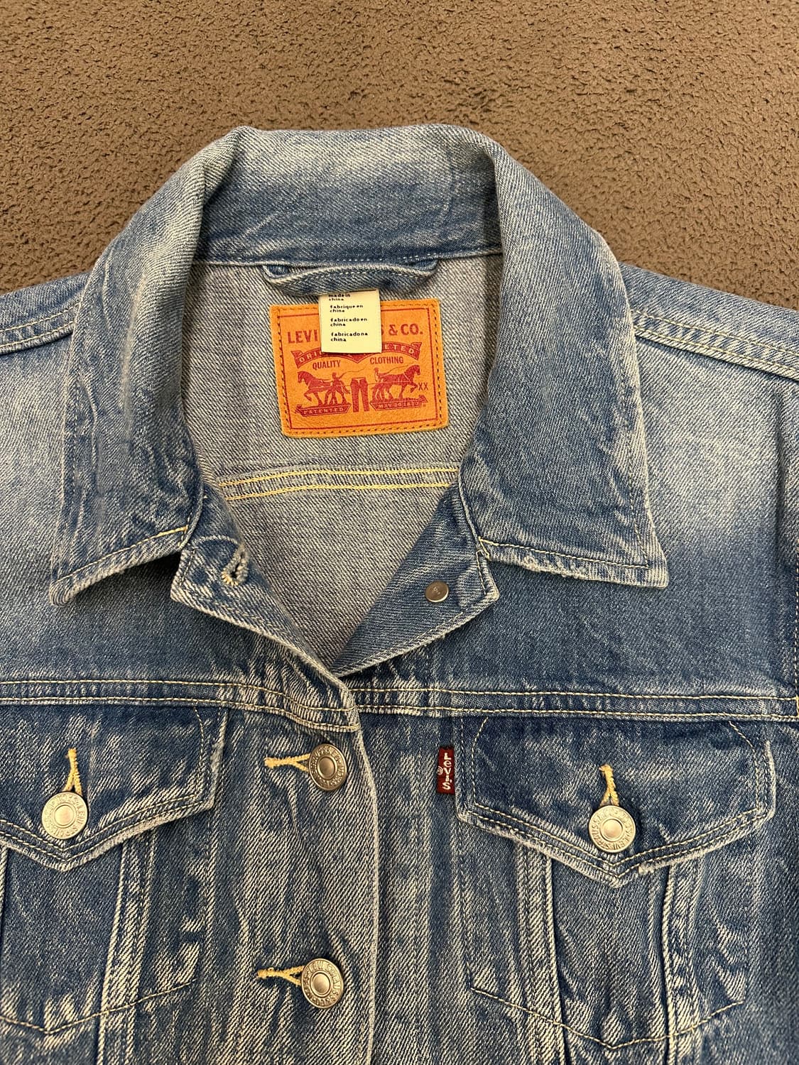 리바이스 워싱 워시드 크롭 트러커 처분  상품이미지2