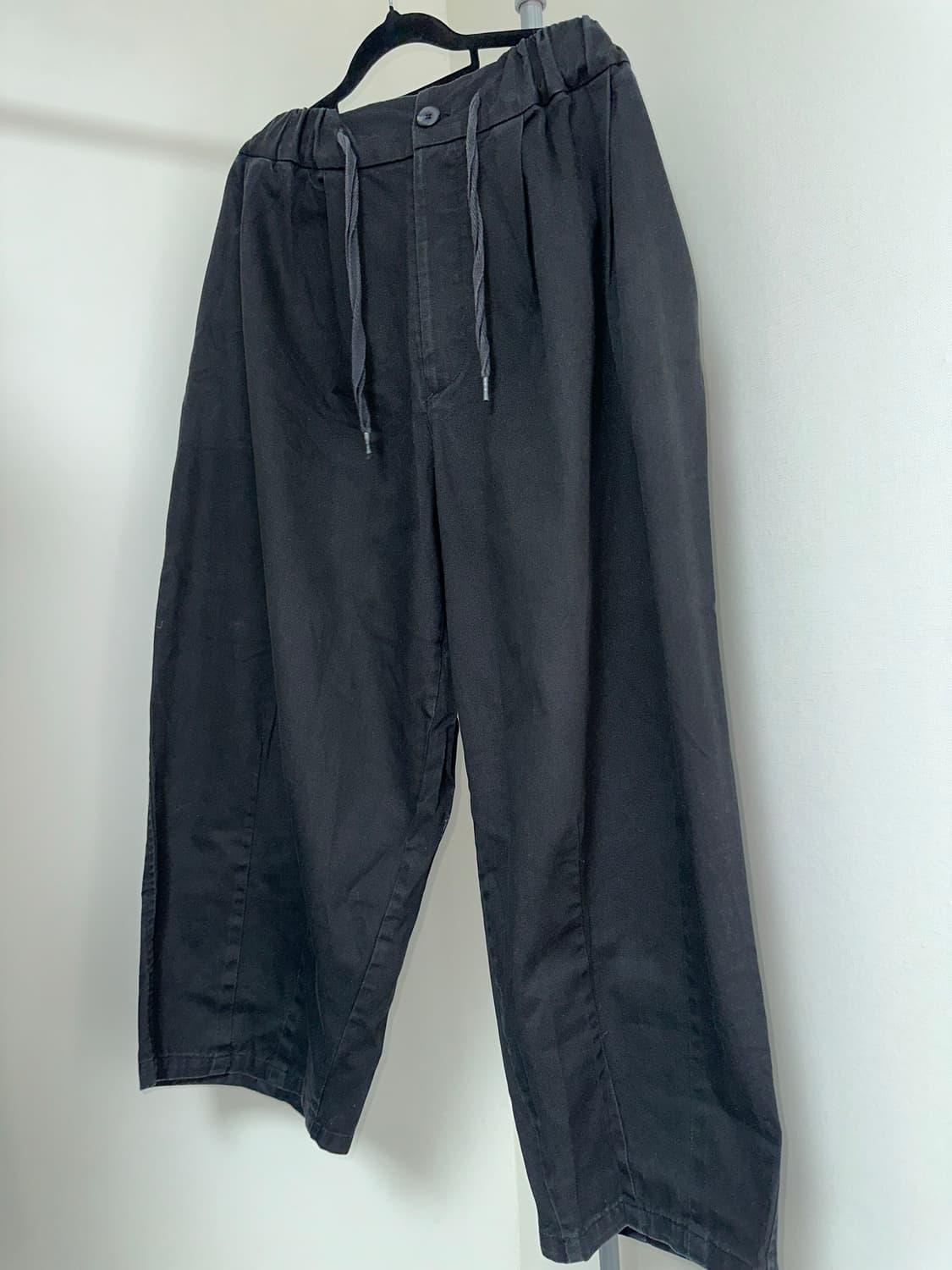 앵글런 벌룬팬츠 - BLACK 상품이미지1