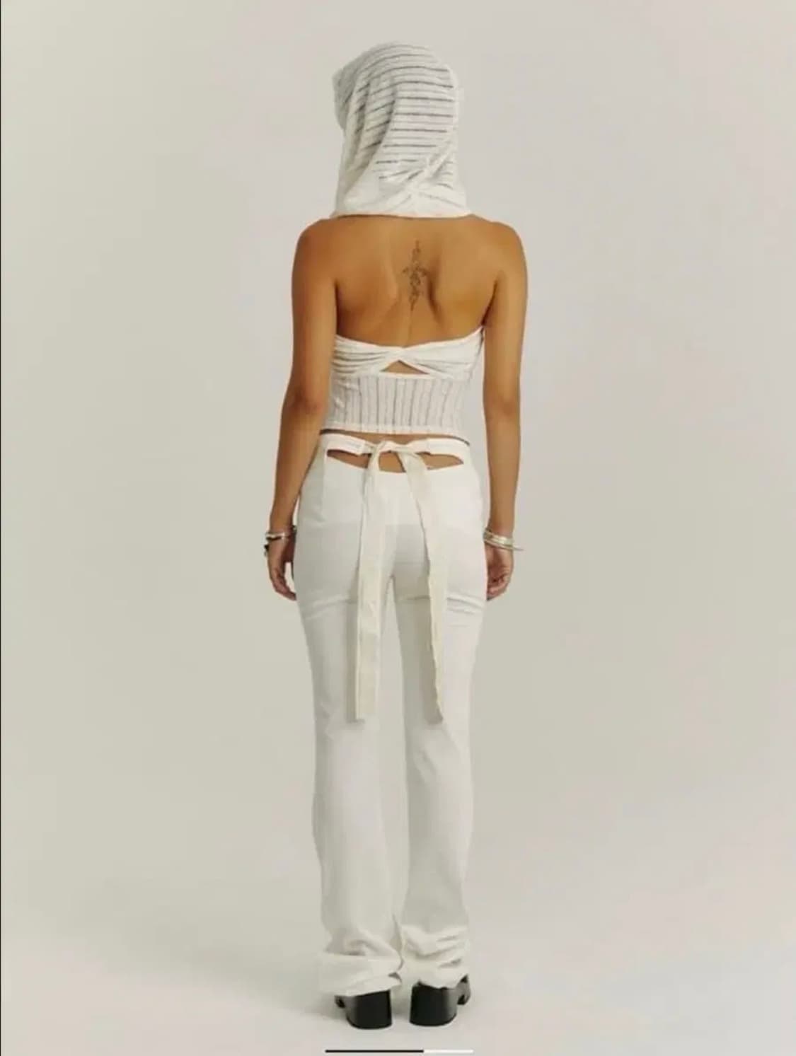 혜인서 후디드 홀터탑 아이보리 상품이미지2