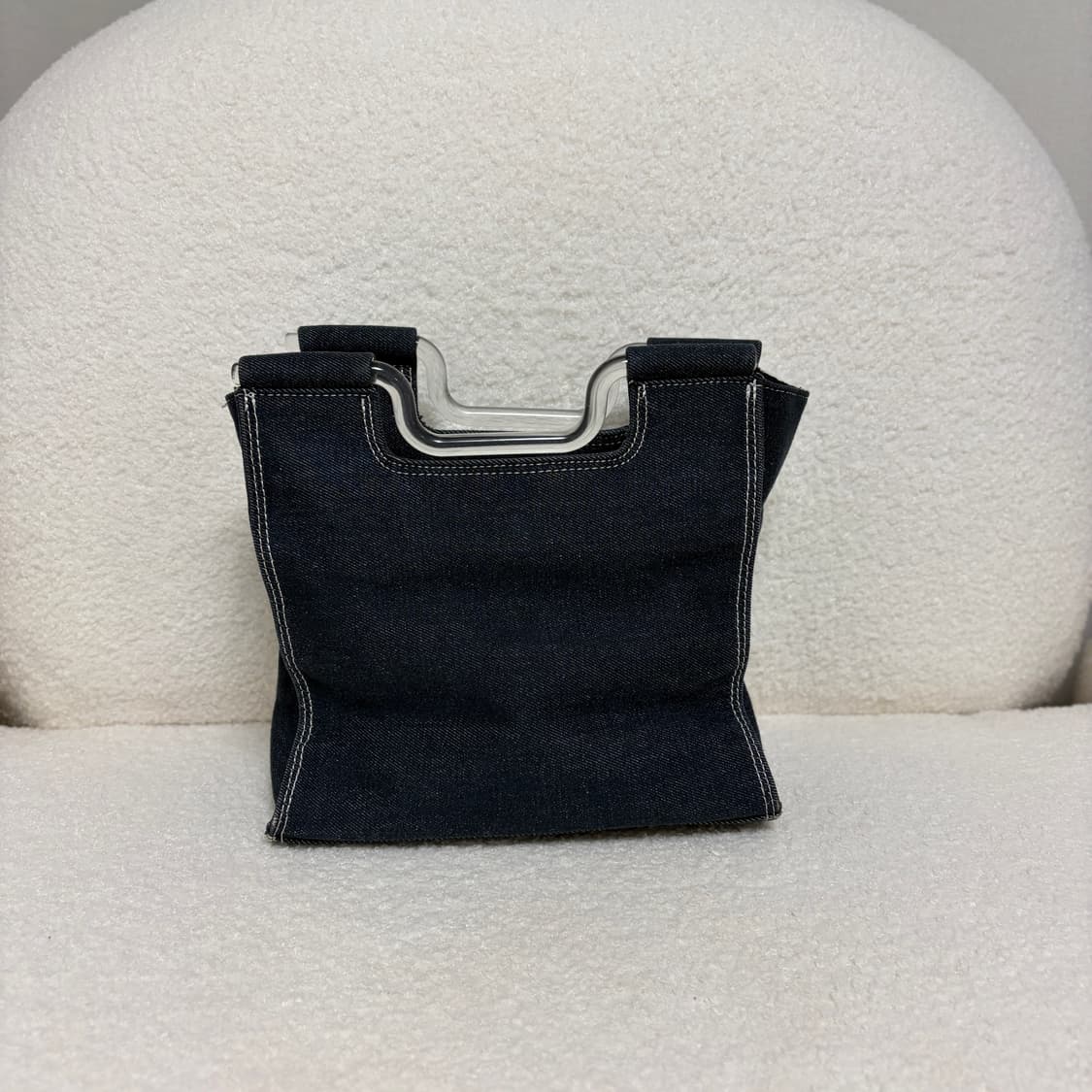 꾸레쥬 미니 아크릴 핸들 토트백-데님 상품이미지5