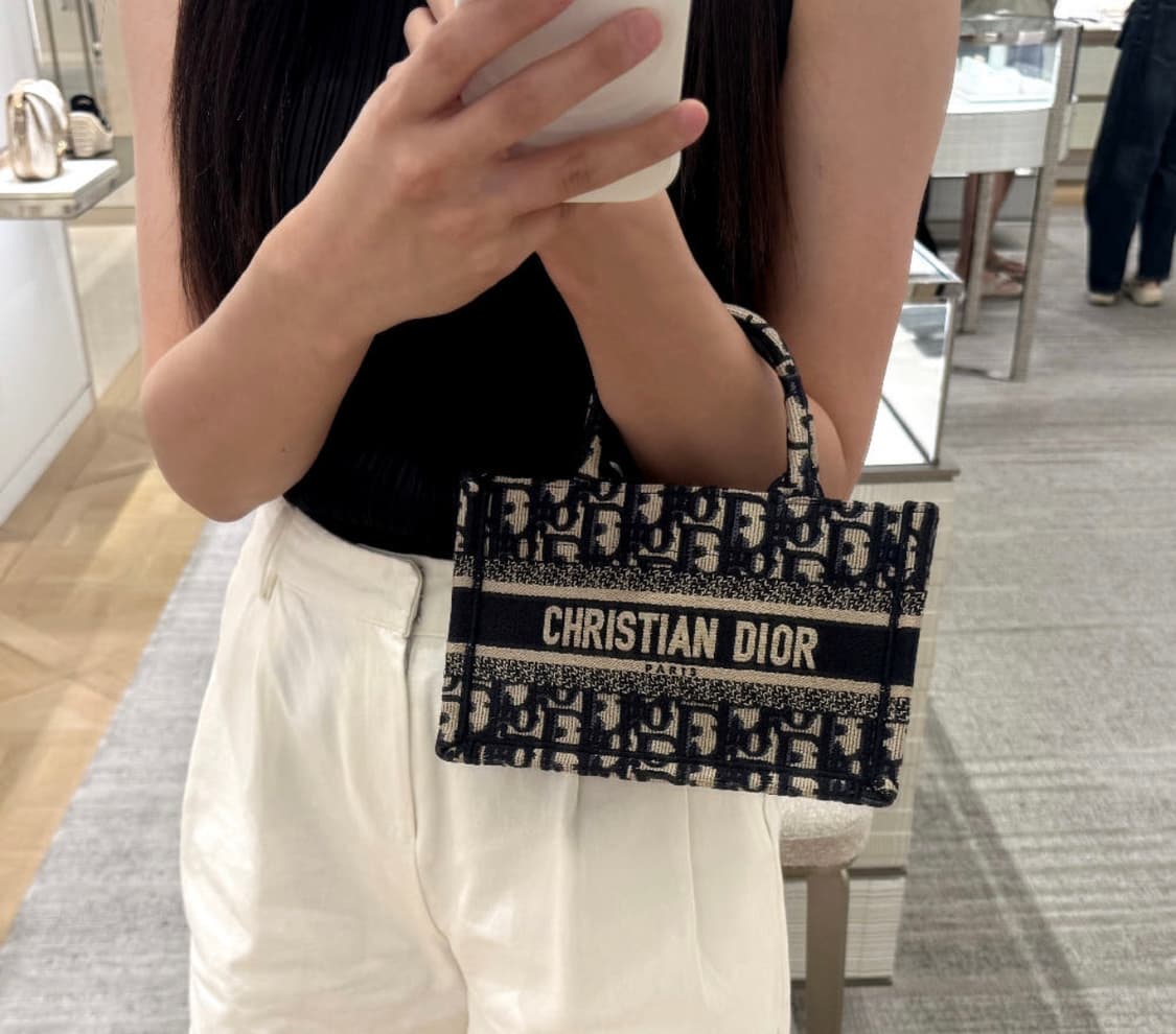  디올 북토트백 미니 오블리크 숄더 스트랩 크로스백 상품이미지2