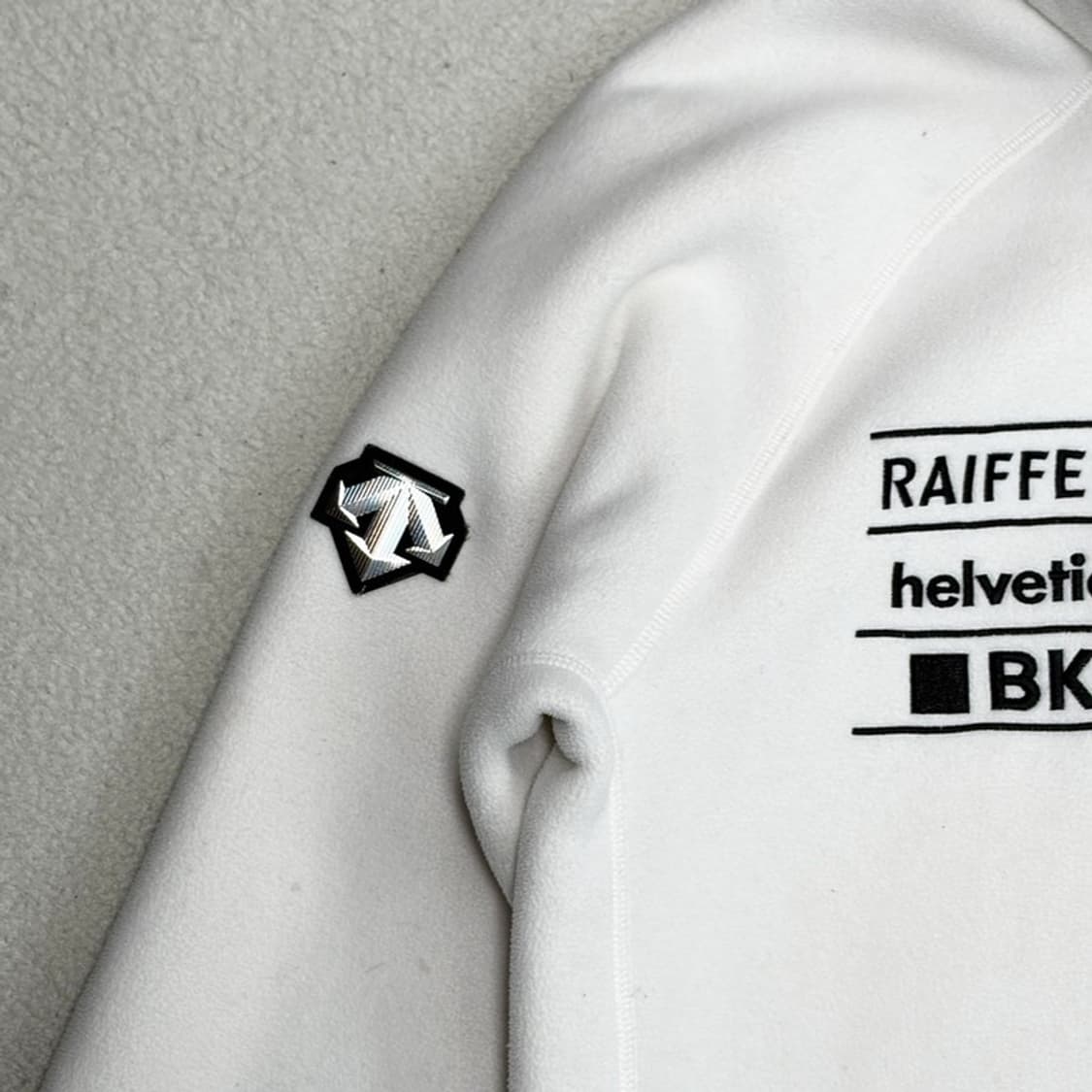 DESCENTE 스위스 스키팀 플리스 자켓 100 상품이미지3