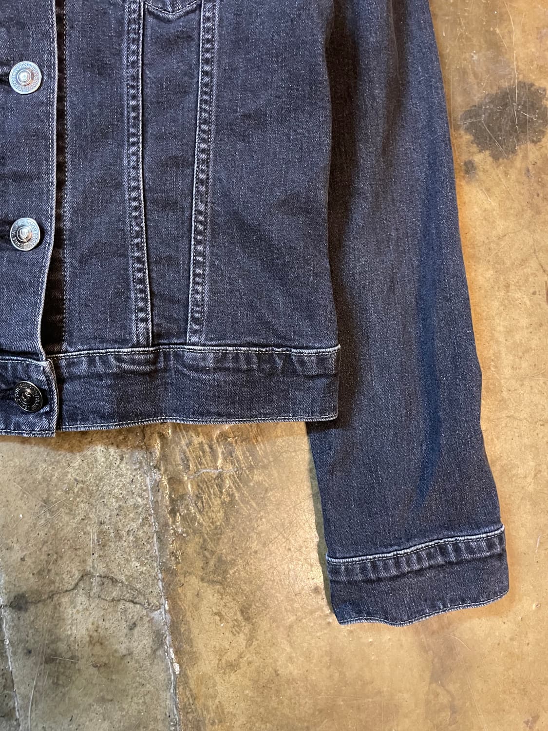 트루릴리전 이태리 엘라스틴혼방 흑청 트러커 자켓  상품이미지4