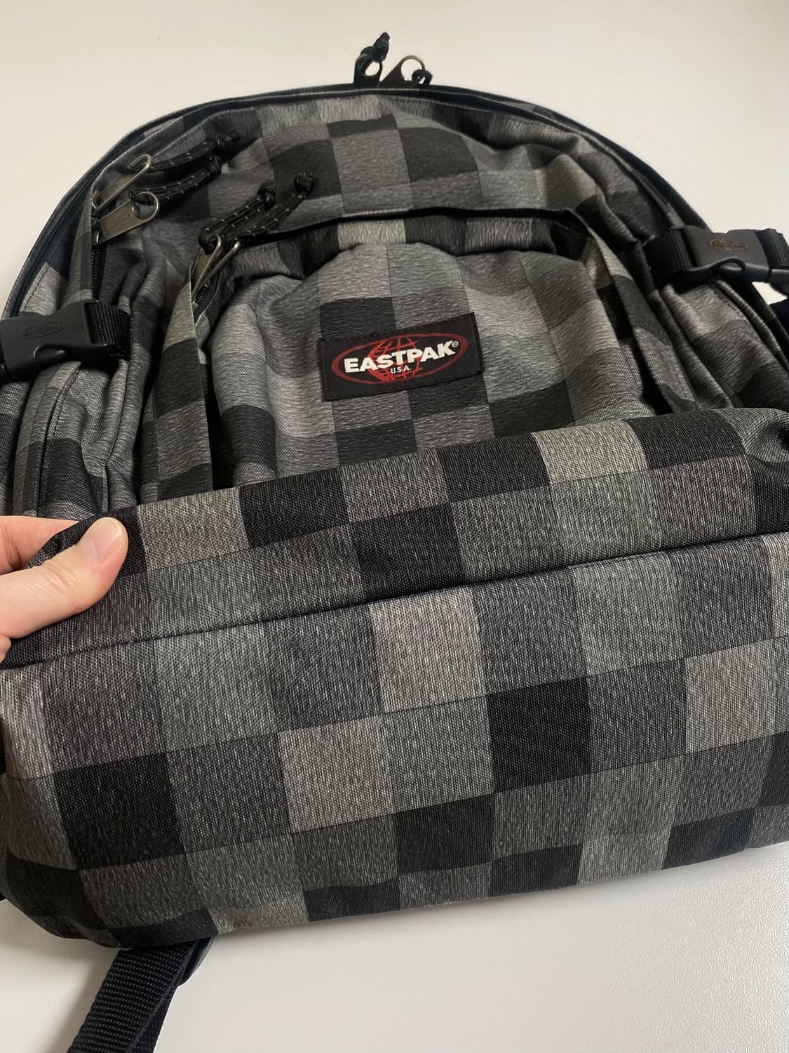 이스트팩 usa 체크 백팩 상품이미지6