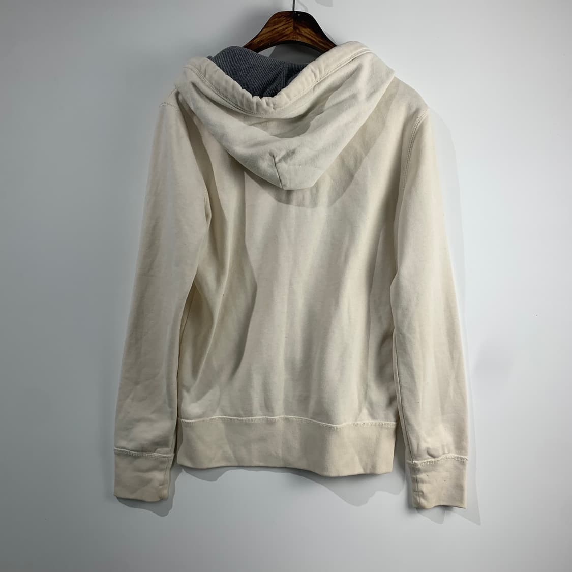 후아유 y2k 와투케 아이보리 후드집업 상품이미지3