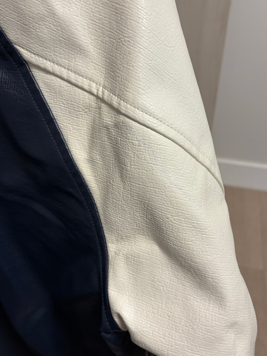 레더 바시티 자켓 상품이미지4