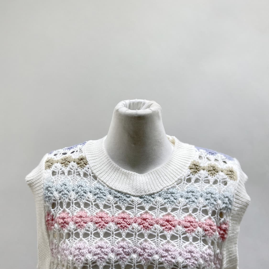 자라 여성니트베스트 라운드 L 상품이미지2