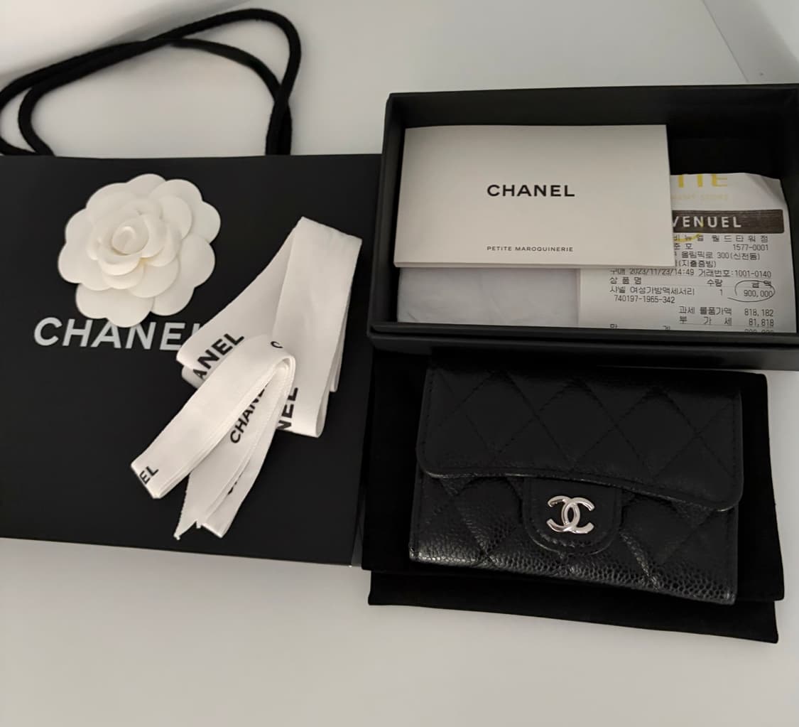 샤넬 클래식 카드 홀더 그레인드 카프스킨 & 실버 메탈 블랙 상품이미지2