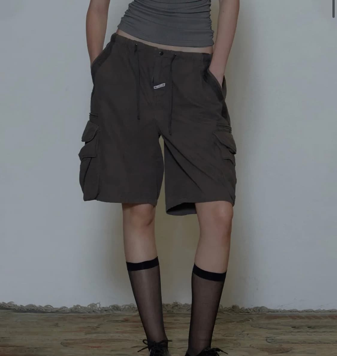 스컬프터 브라운 카고 반바지 트윌 카고 하프 팬츠 차콜 상품이미지1