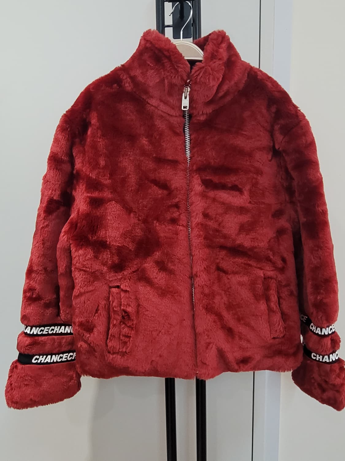 챈스챈스 CHANCECHANCE 레드 에코퍼 숏 자켓 S사이즈 상품이미지1