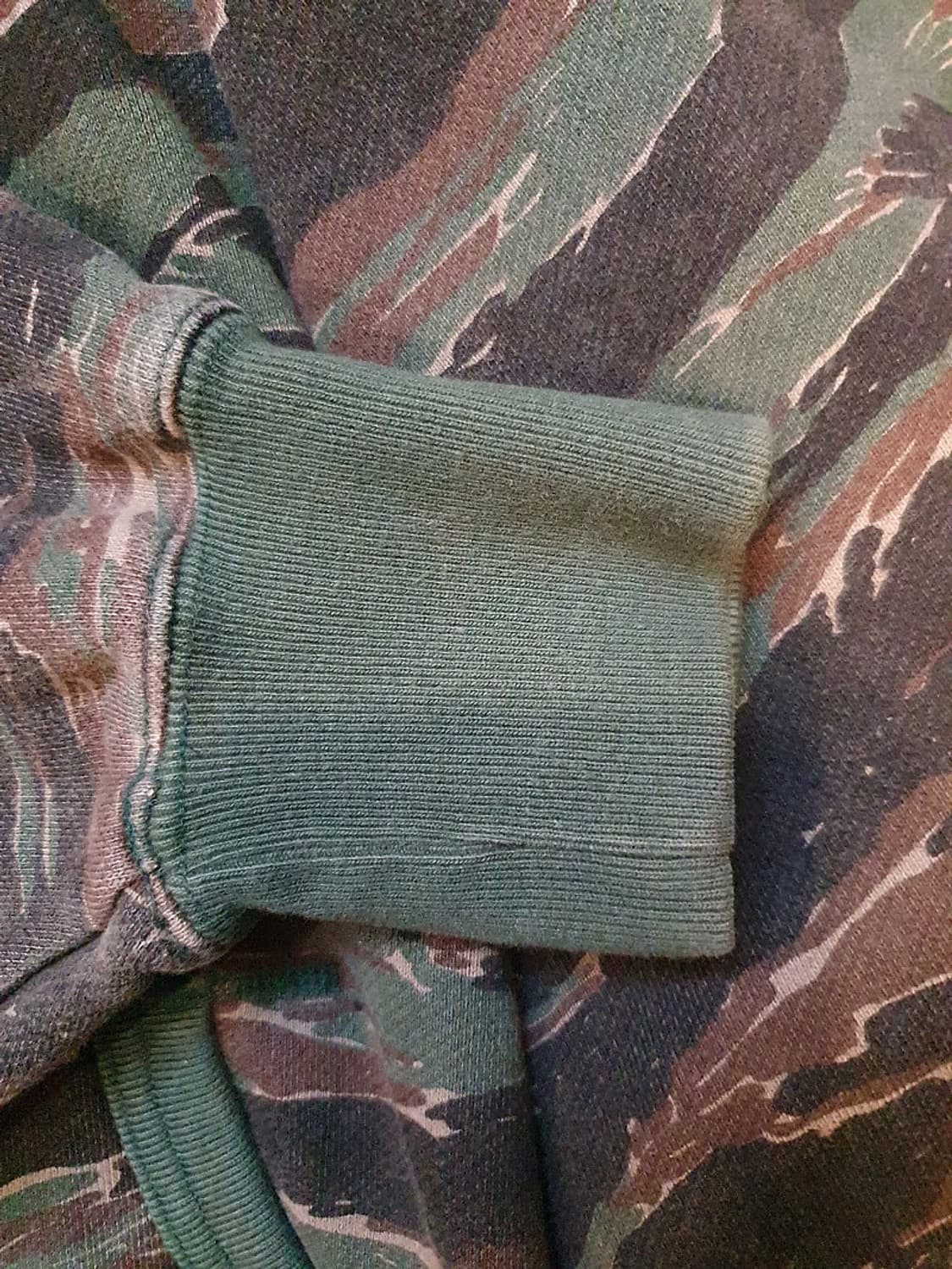 더블탭스 16 시즌  디자인 후드 상품이미지4