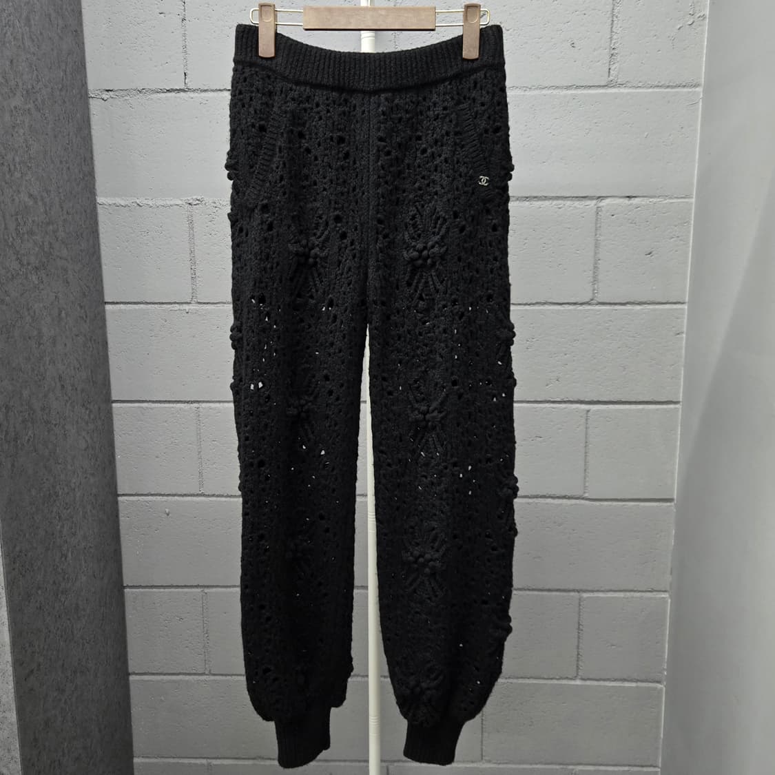 백화점판 / 샤넬 CC로고 캐시미어 조거팬츠 38 상품이미지2