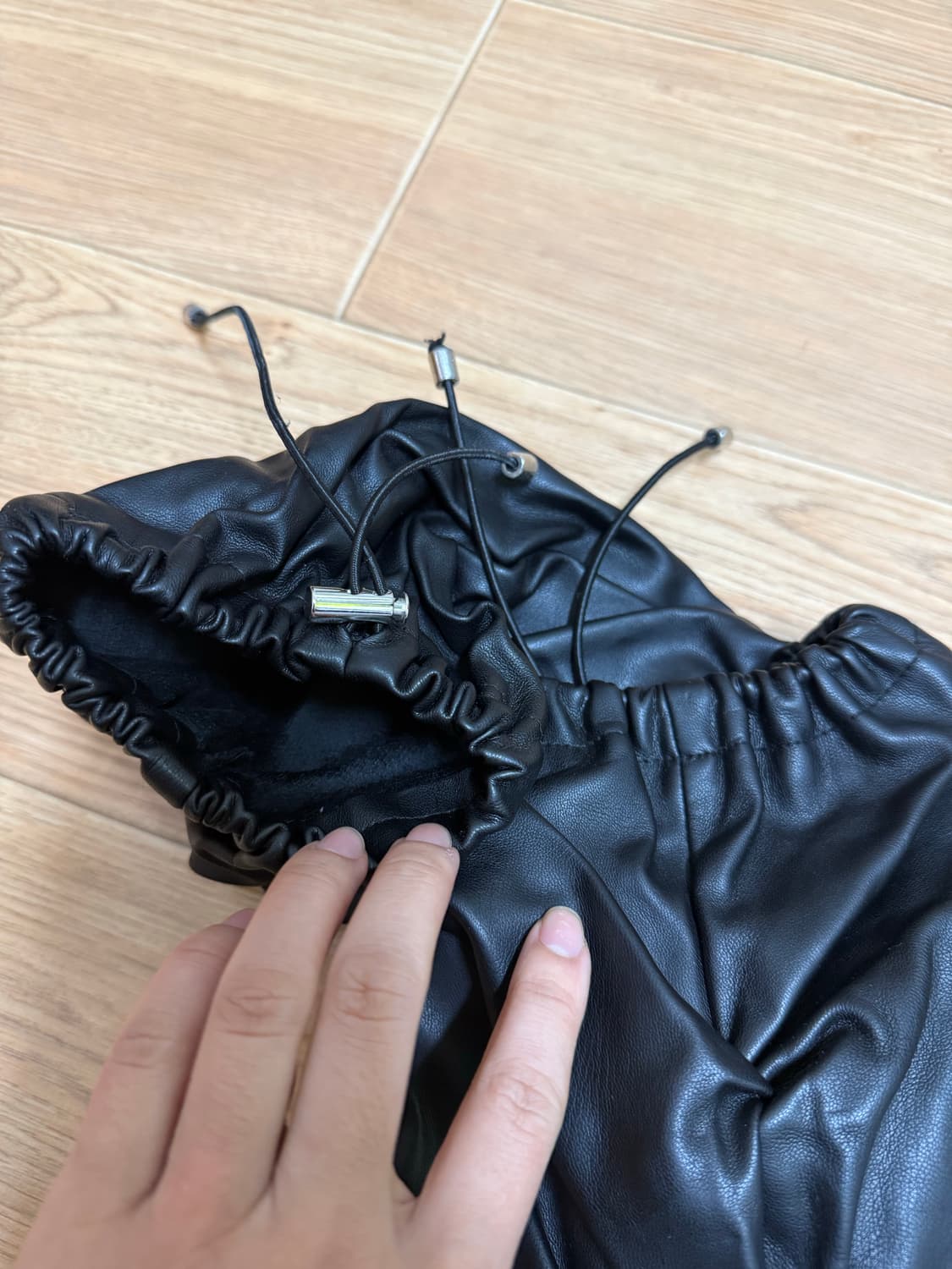 Manière De Voir 하이웨스트 레더 셔링팬츠 상품이미지4