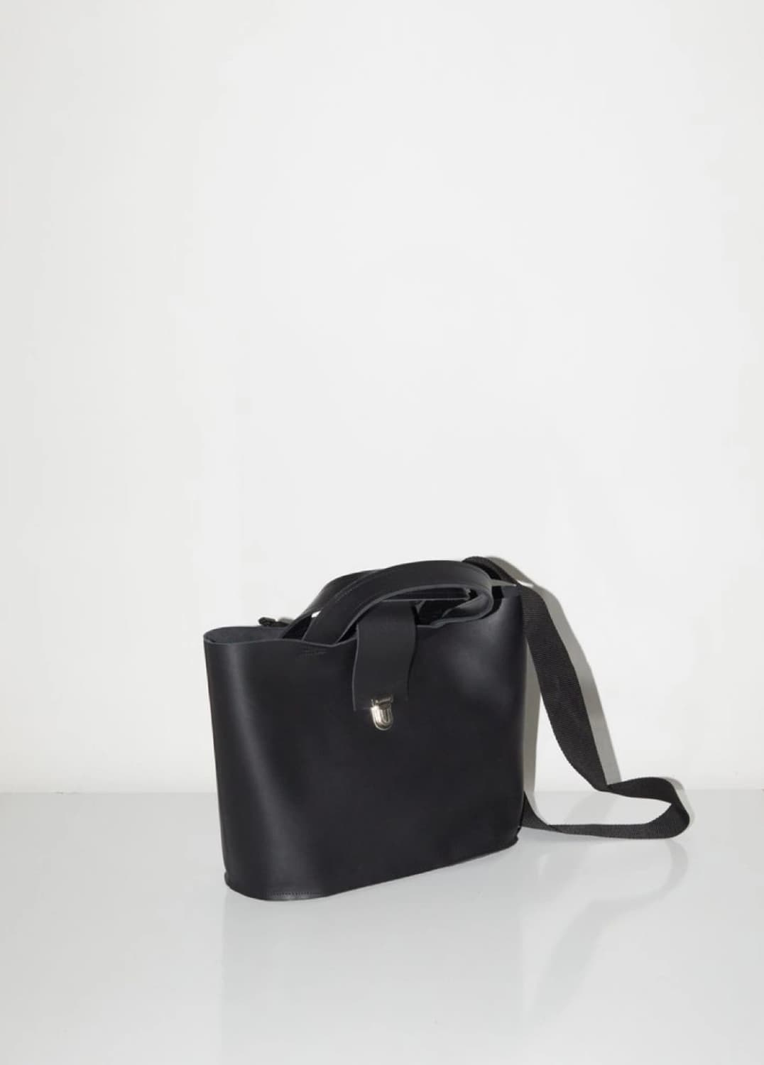 카미엘 포트젠스CAMIEL FORTGENS Black Bucket Bag 상품이미지2