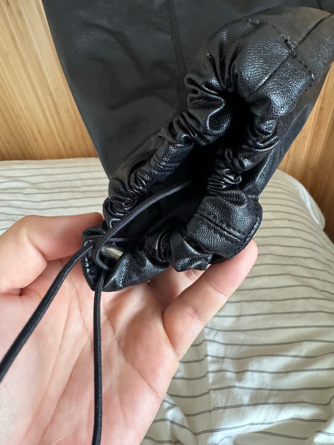 [미착용/32사이즈] 시스템옴므 와이드 비건 레더 조거 팬츠 상품이미지9