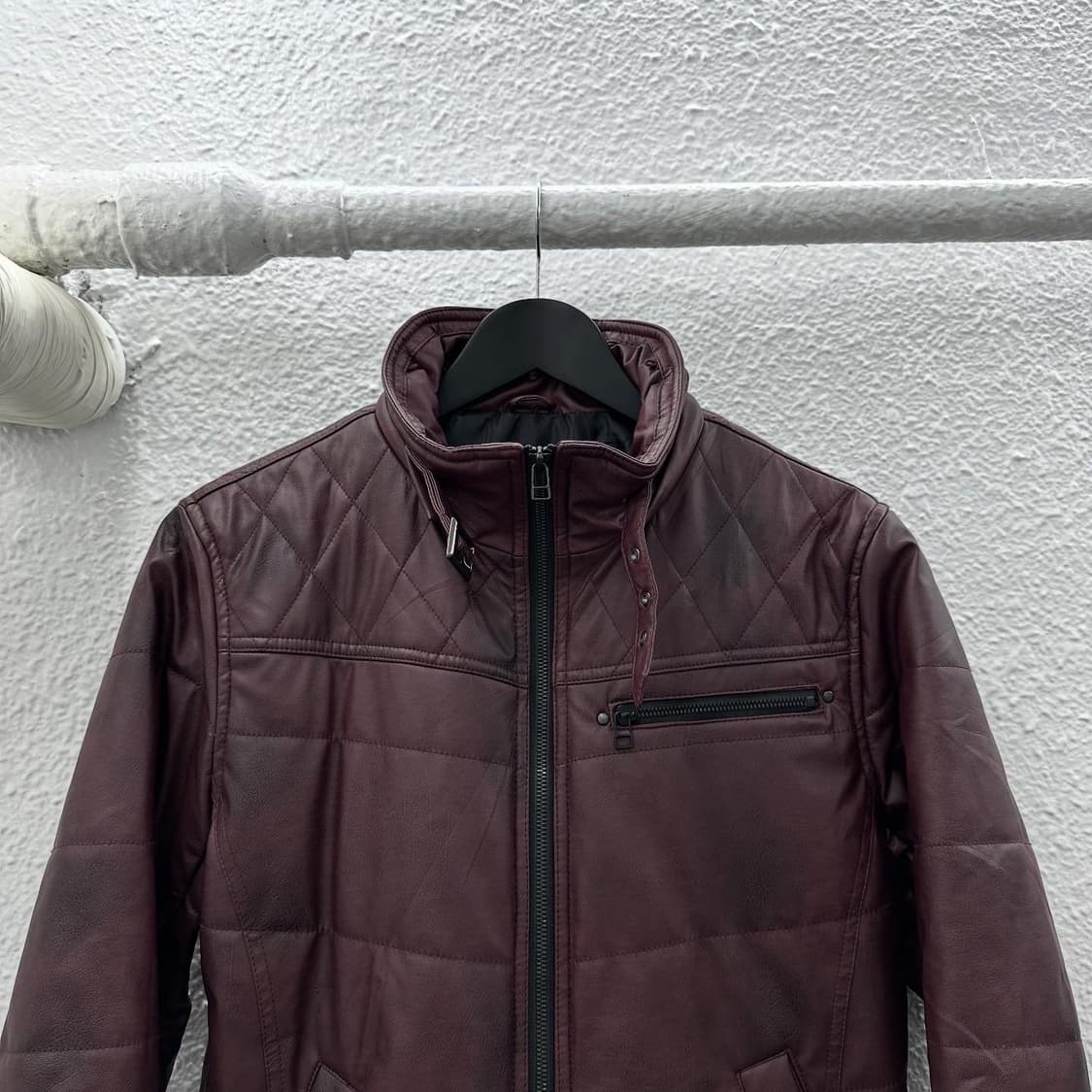 Burgundy faux leather padding jacket 상품이미지4