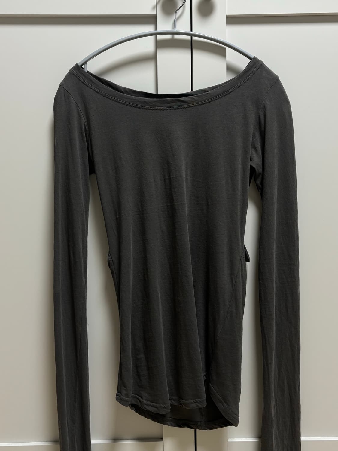 나체 롱슬리브 BACK HOLE LONG SLEEVE 상품이미지5