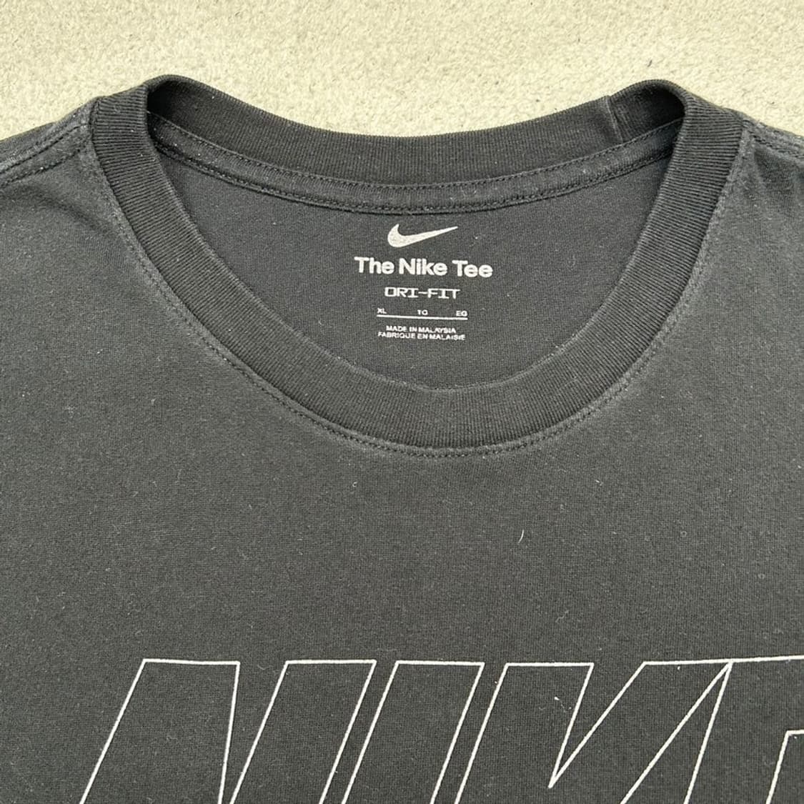 NIKE 드라이핏 크래픽 반팔티 블랙 XL 상품이미지5