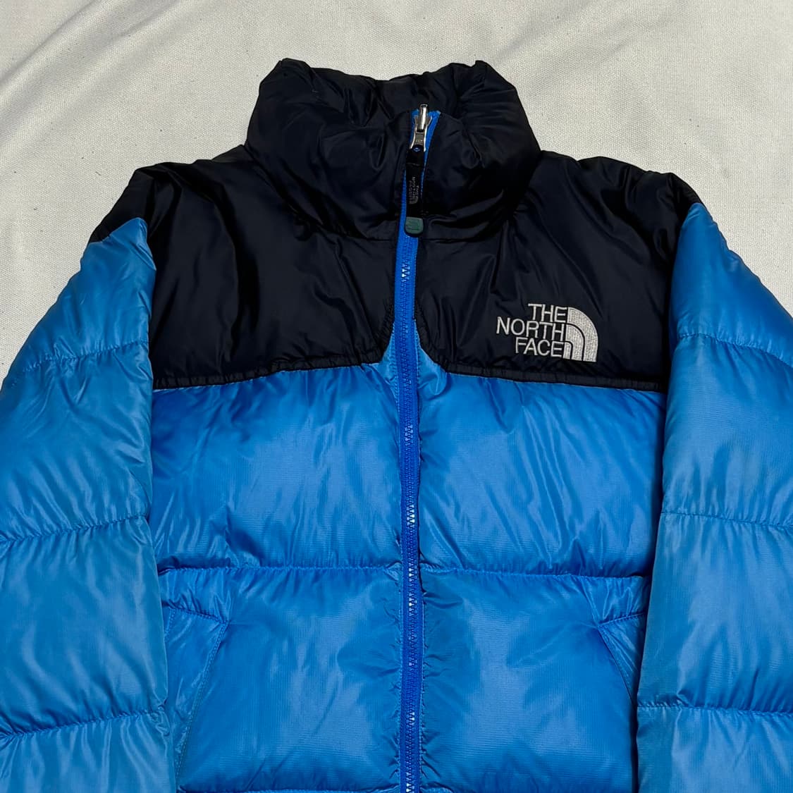 90 노스페이스 눕시 700 블루 패딩 상품이미지1
