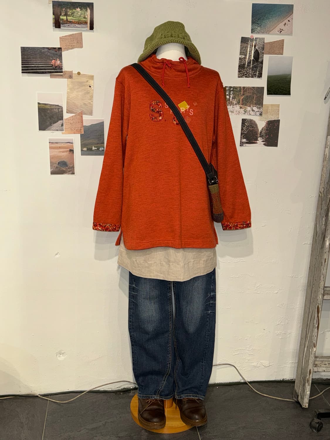 플라워 로고 기모 티셔츠 상품이미지2