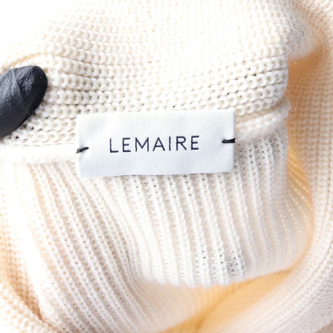 르메르 울100% 크림 아이보리 숄카라 브이넥 니트 스웨터 상품이미지6