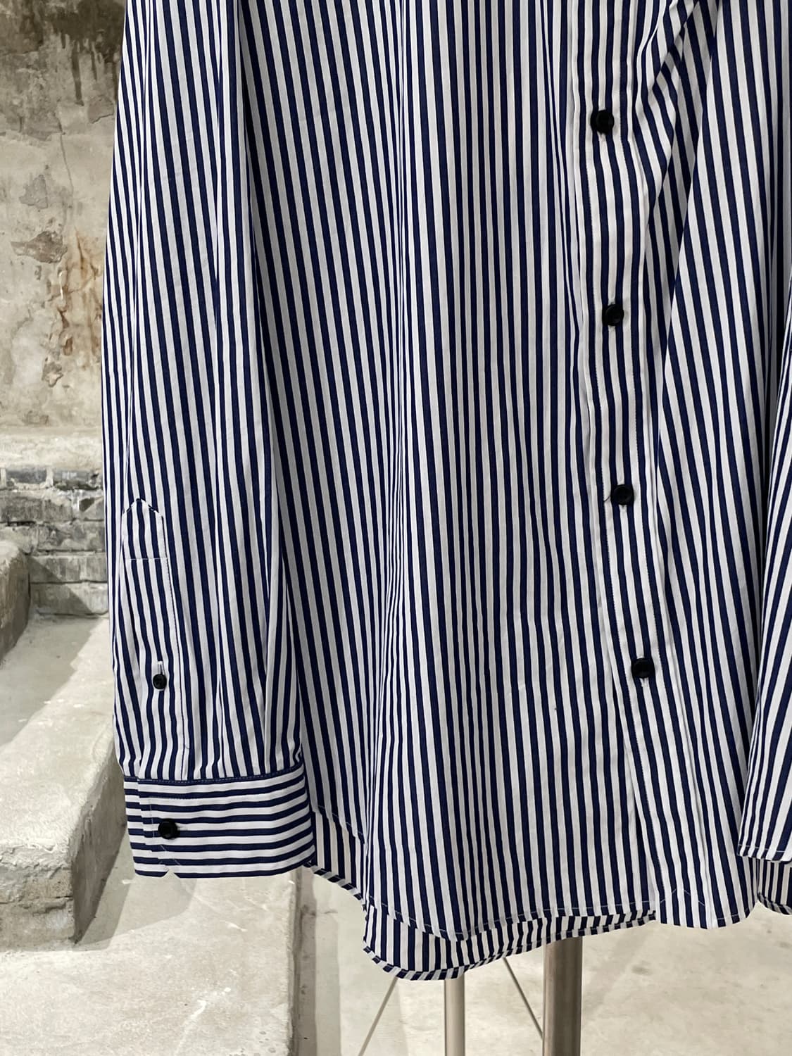 와이 프로젝트 핀치드 로고 스트라이프 코튼 셔츠 상품이미지4