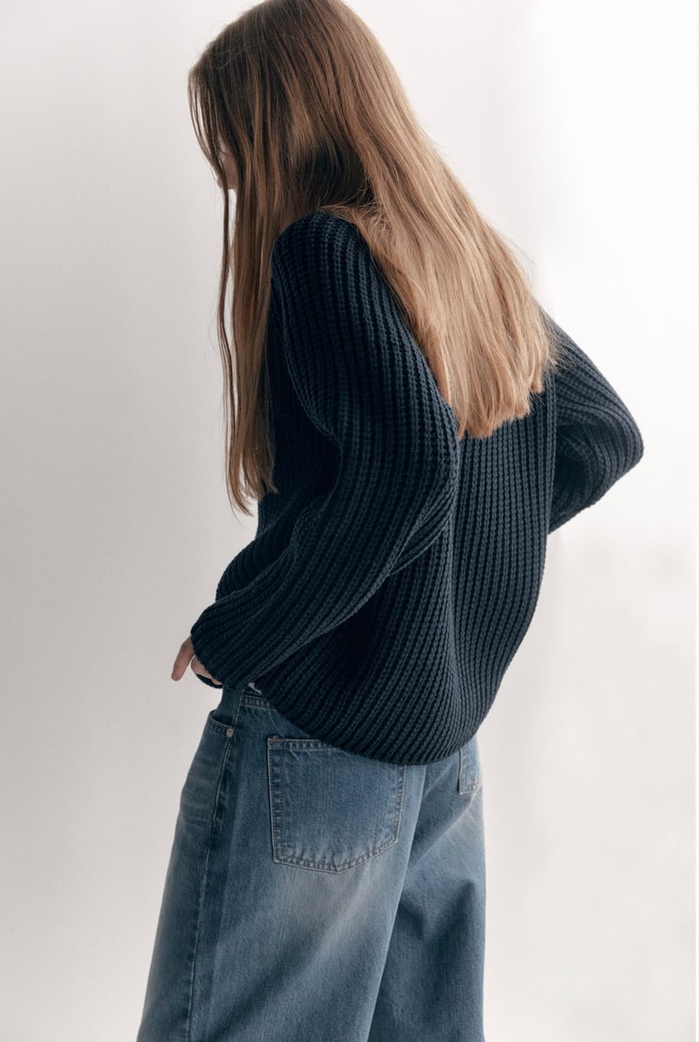 로우클래식 브이넥 니트 상품이미지3