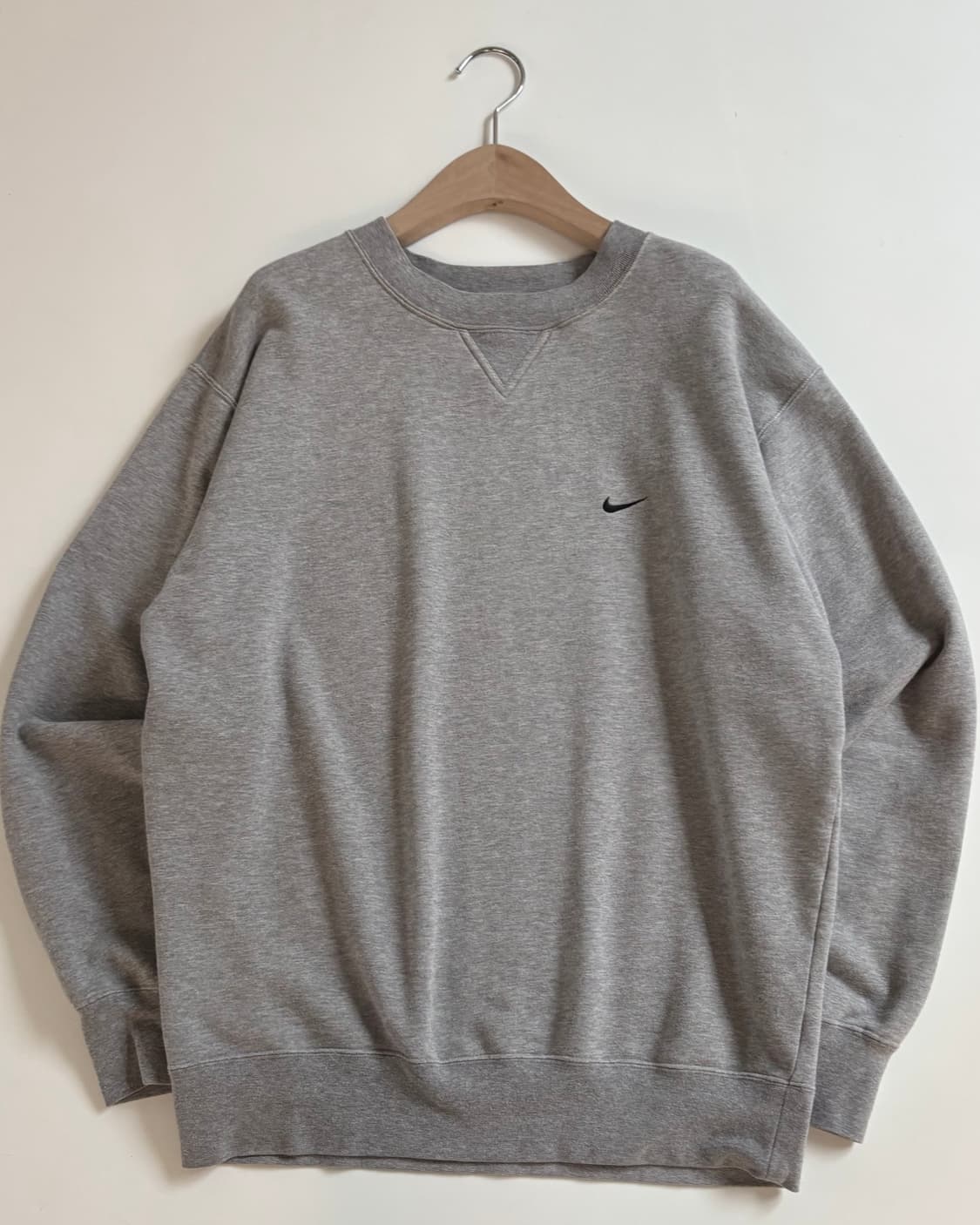 Nike 나이키 스우시 그레이컬러 맨투맨 상품이미지4
