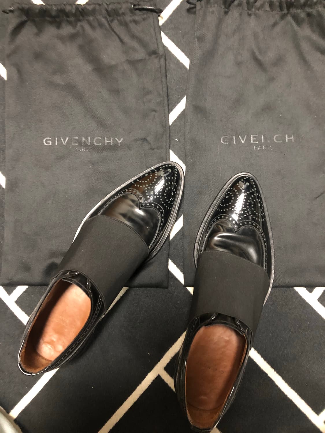 (명품횡재가)지방시 리얼가죽 리미티드 밴딩 로퍼구두/톰포드벨루티몽클레어 상품이미지2