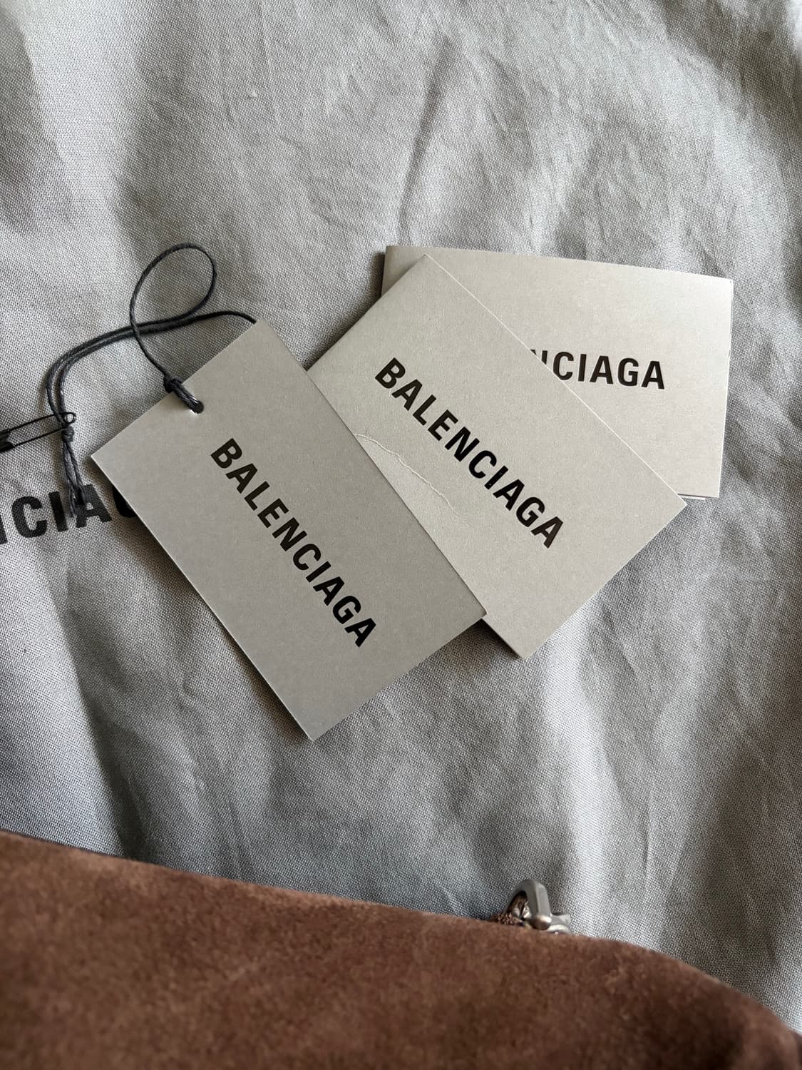 발렌시아가 로데오백 라지 스웨이드 상품이미지3