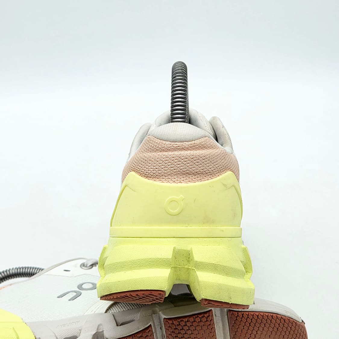 온 러닝 우먼스 클라우드 플라이어 4 화이트 (245) 상품이미지2