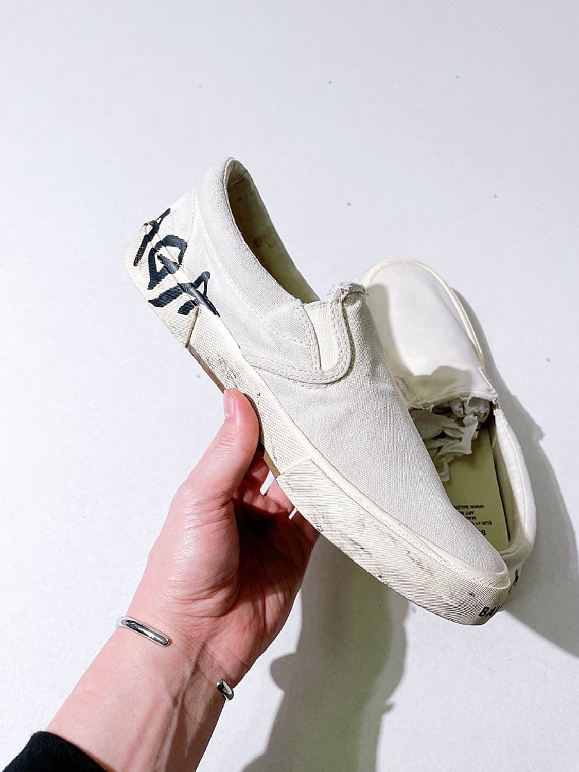 (정품/새상품) 발렌시아가 남성 화이트 블랙 PARIS 그래피티 슬립온 상품이미지6