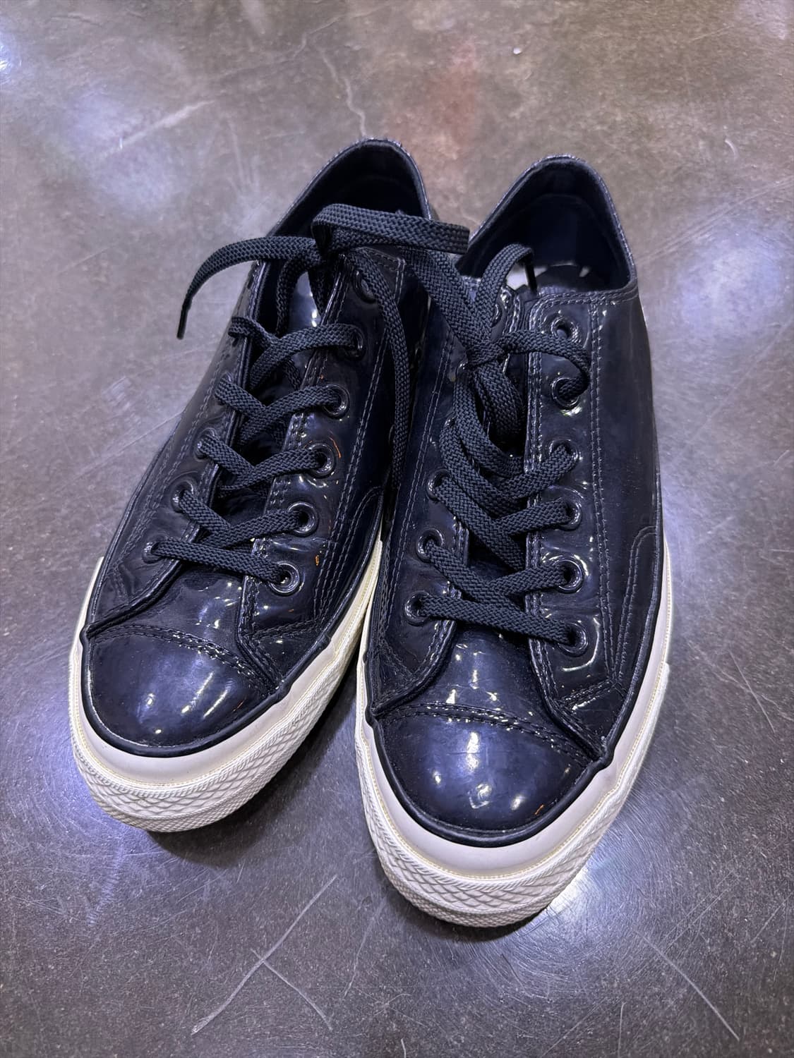 컨버스 올스타 척테일러 페이던트 유광 블랙 로우 스니커즈 250 상품이미지2