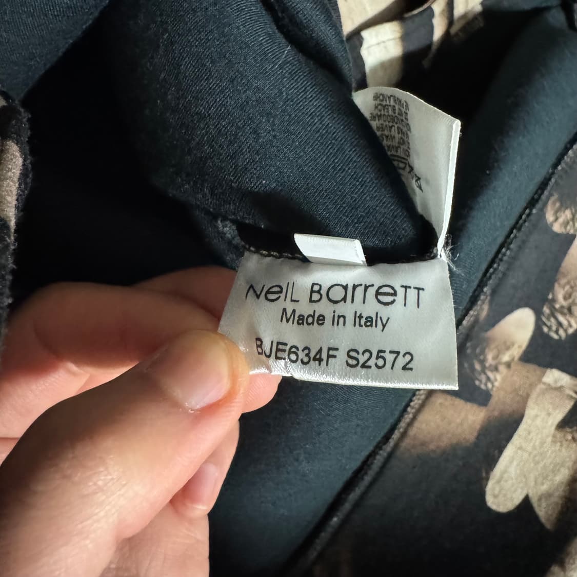 닐바렛 패턴 스웻셔츠 상품이미지6