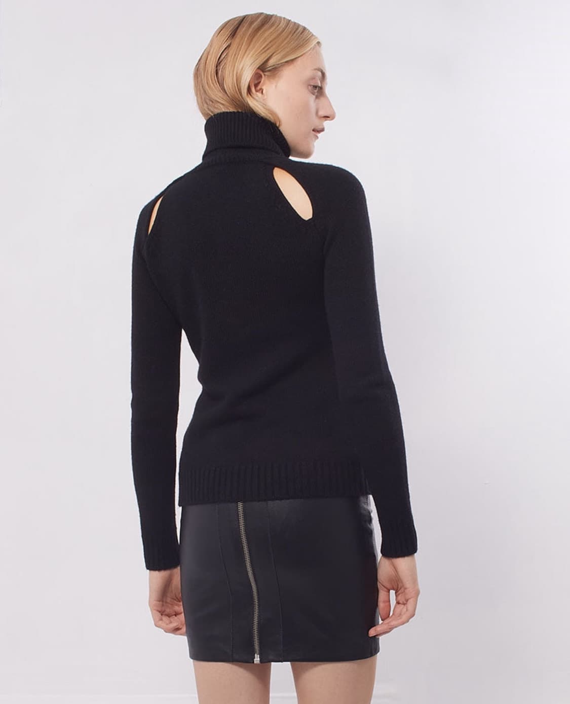 TOM FORD 톰 포드 컷 아웃 터틀넥(캐시미어)S 사이즈-해외발송 상품이미지3