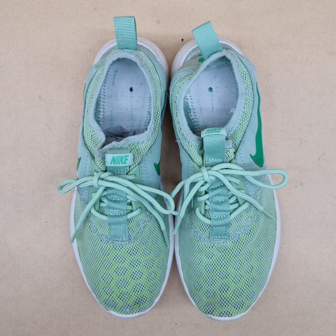 나이키 쥬비네이트 여성운동화 230 상품이미지2