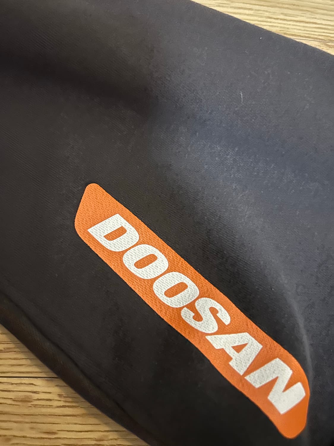 아이앱스튜디오 두산 맨투맨 M사이즈 판매합니다 상품이미지2