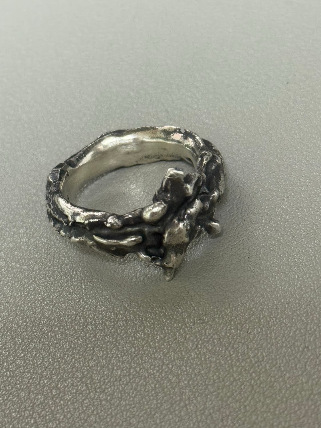 Blackmerle horn ring  상품이미지1
