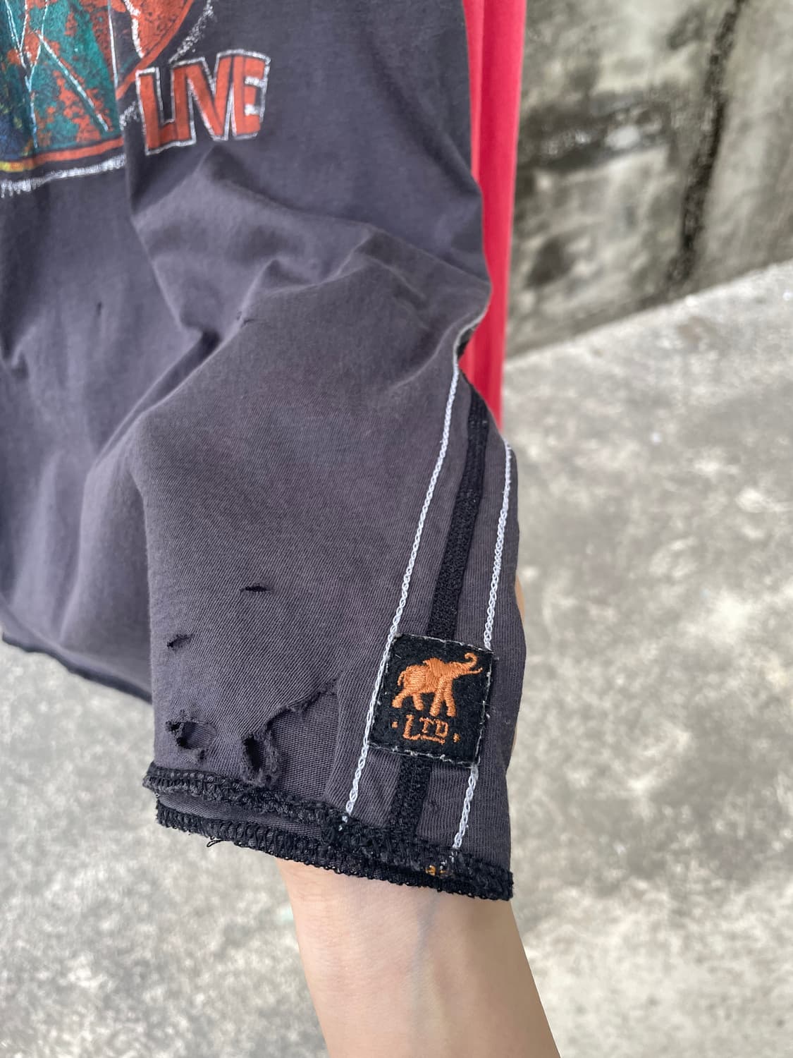 AC/DC by 트렁크(Trunk Ltd.) 빈티지 디스트레스드 티셔츠 상품이미지4