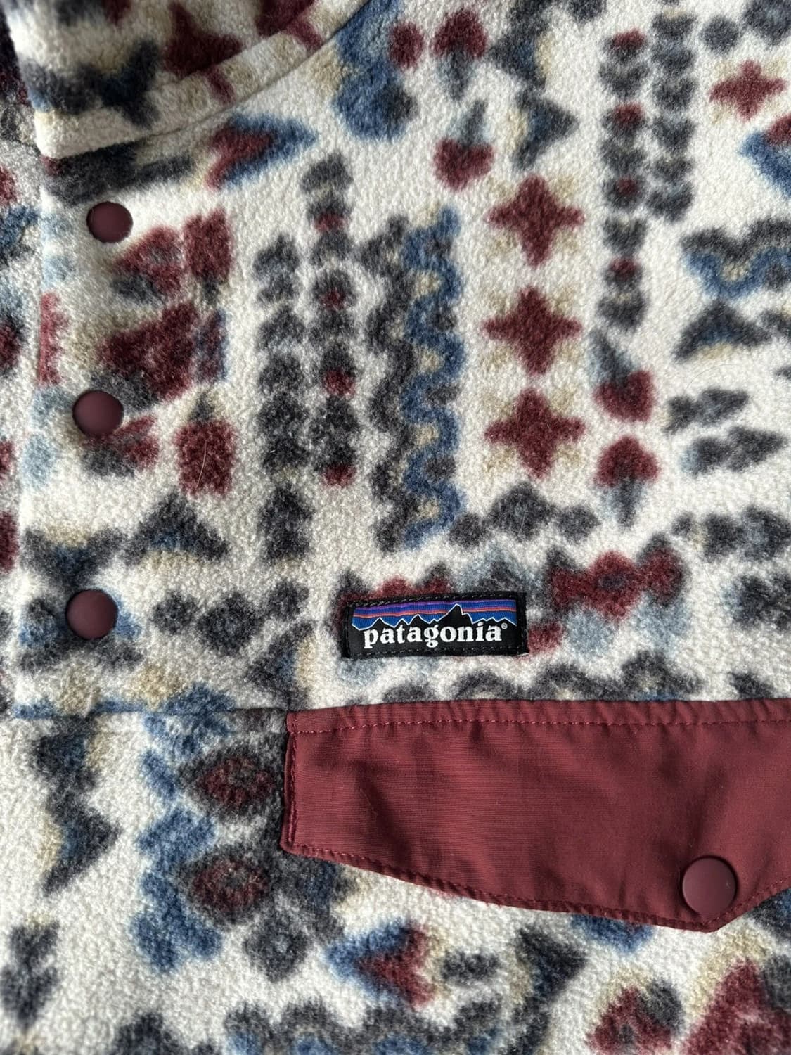 20s 파타고니아 신칠라 스냅-T 페더 댄스 패턴 상품이미지3