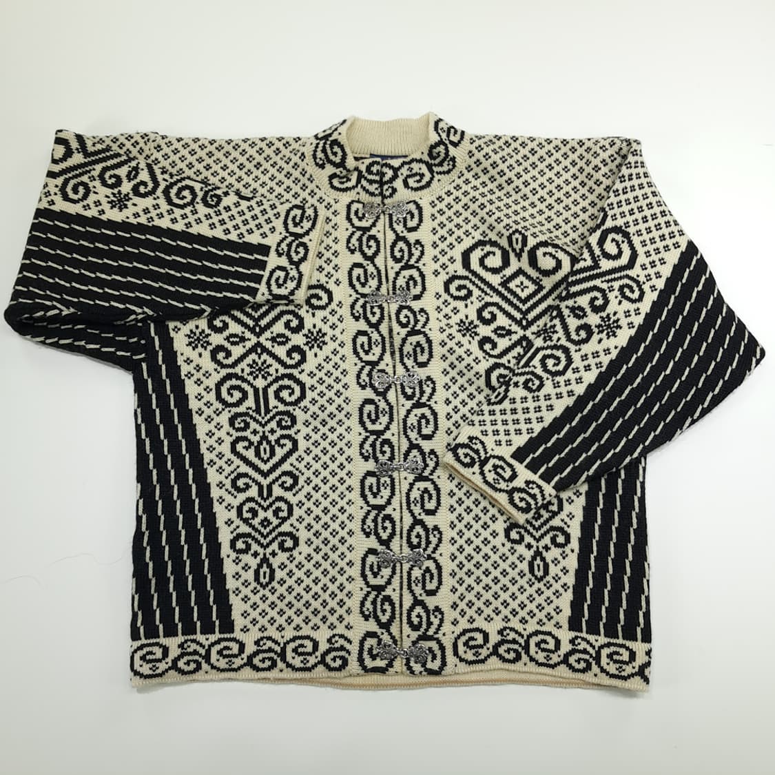 CN958 L Skjaeveland 노르웨이 메이드 전통노르딕 울 가디건 상품이미지2