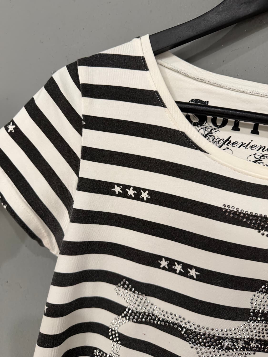 Skull cubic point stripe pattern top 상품이미지9