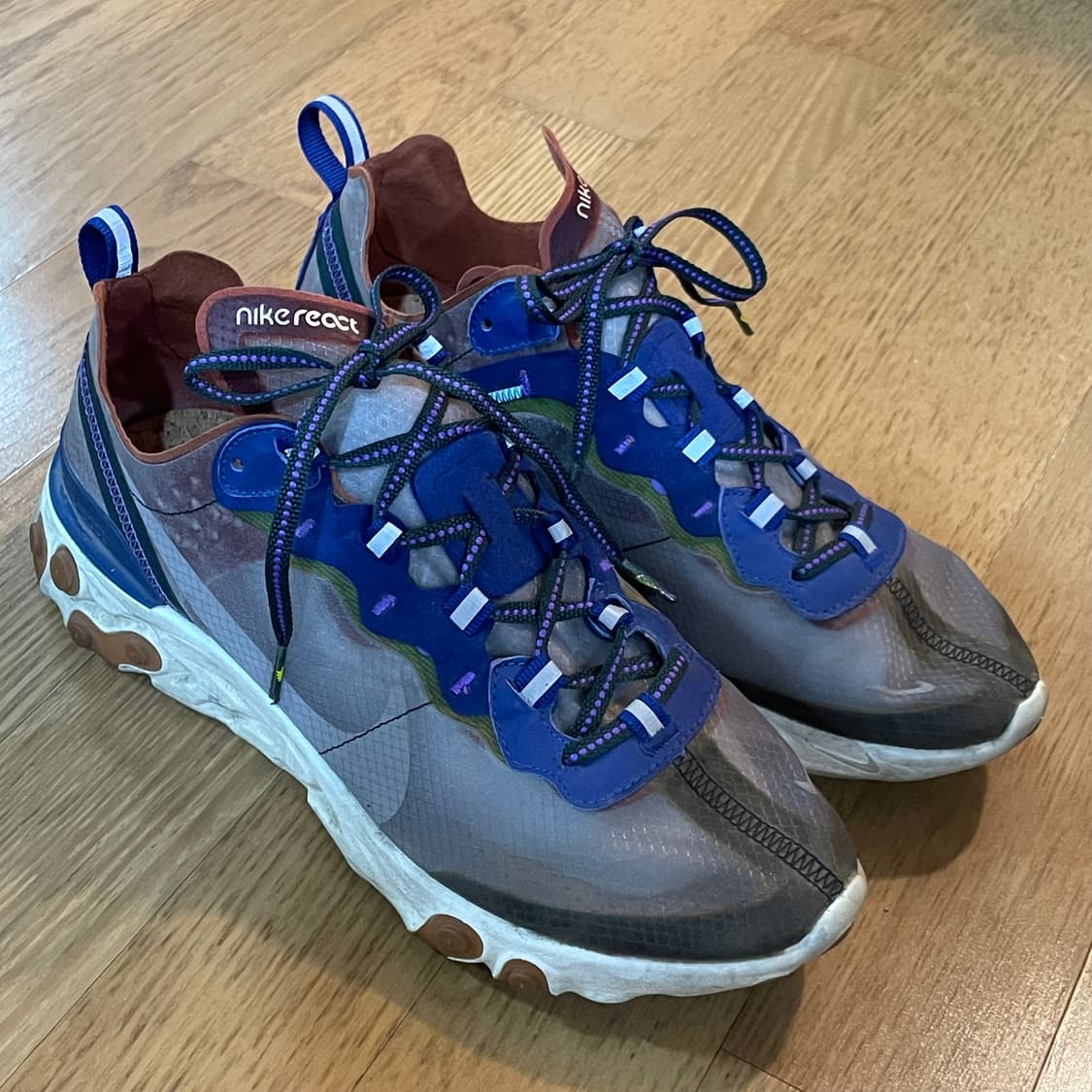 나이키 리액트 스니커즈 270 상품이미지1