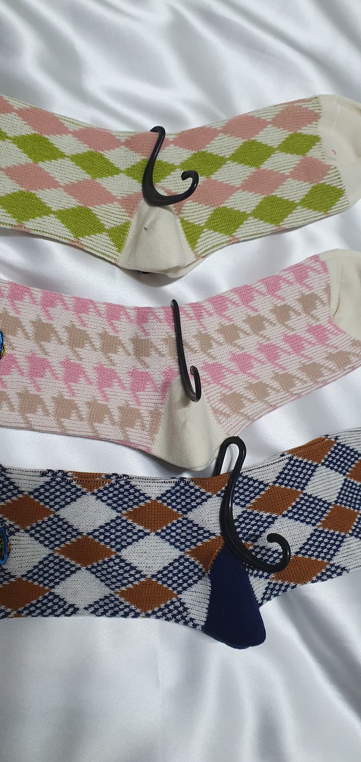 네이비 크림베이지 핑크 브라운 올리브 체크 도형 비비안웨스트우드  양말  상품이미지5