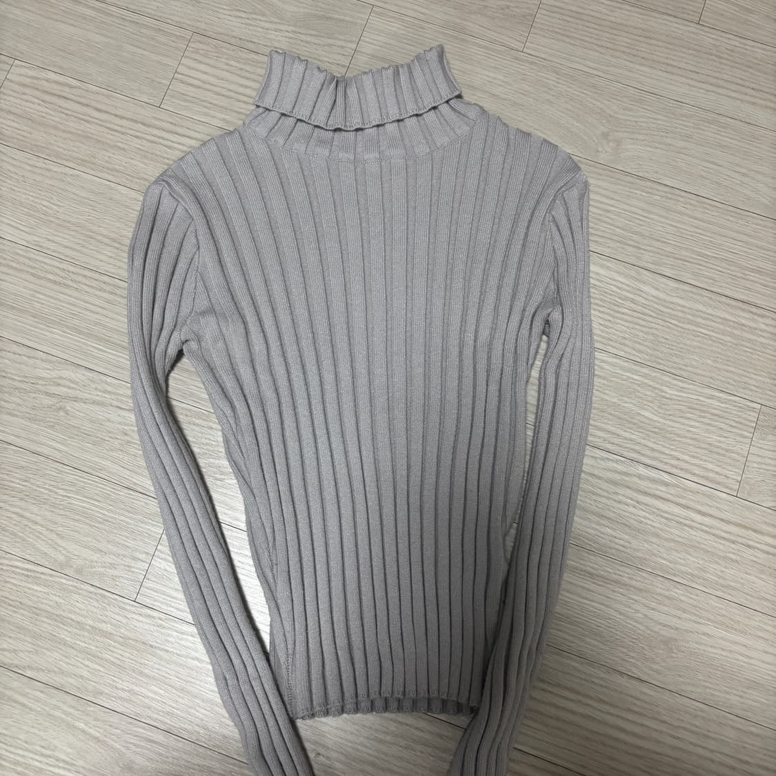 페일제이드 터틀넥 리브드 니트 그레이 상품이미지3