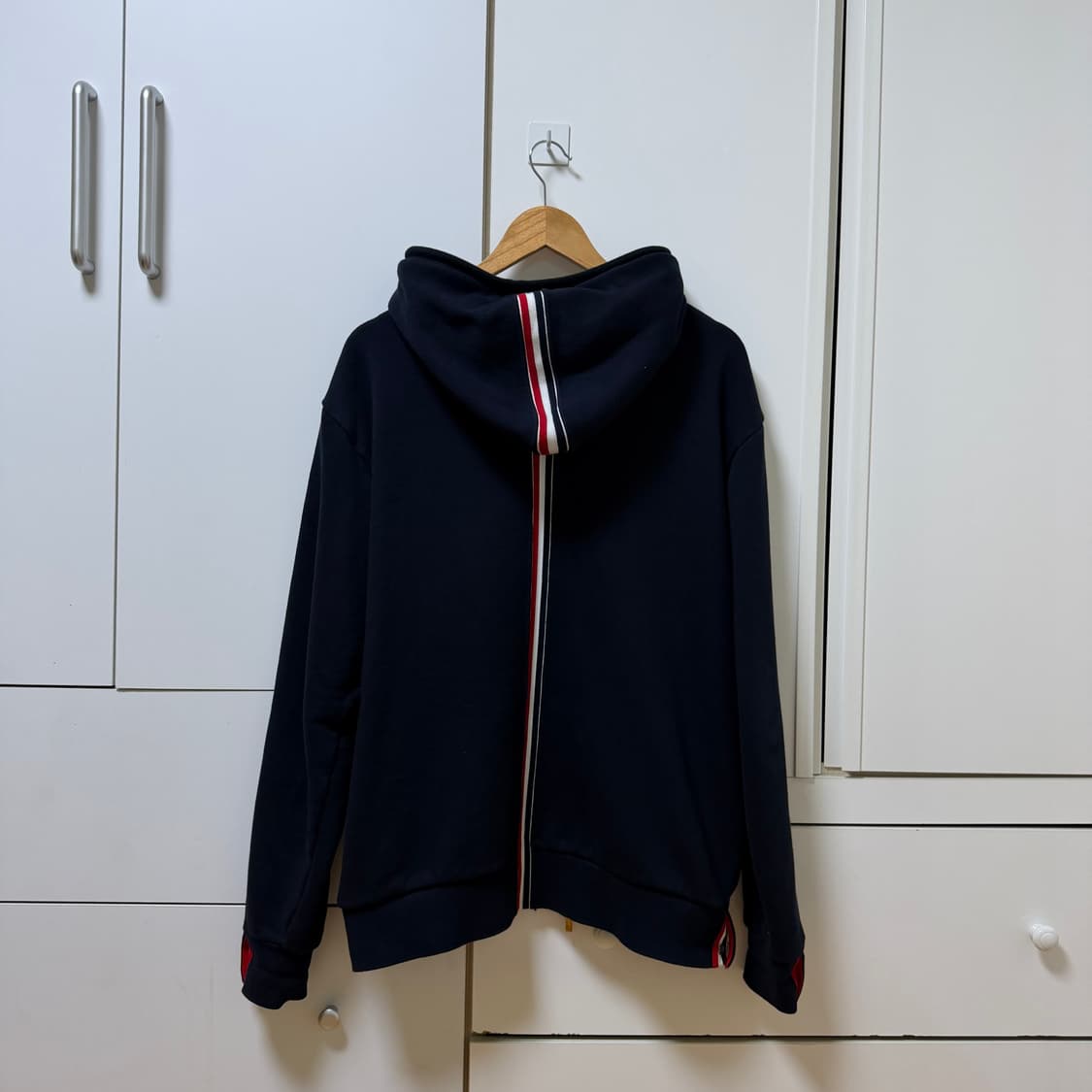 A / 4 (105) 톰브라운 백삼선 후드집업 네이비 상품이미지1