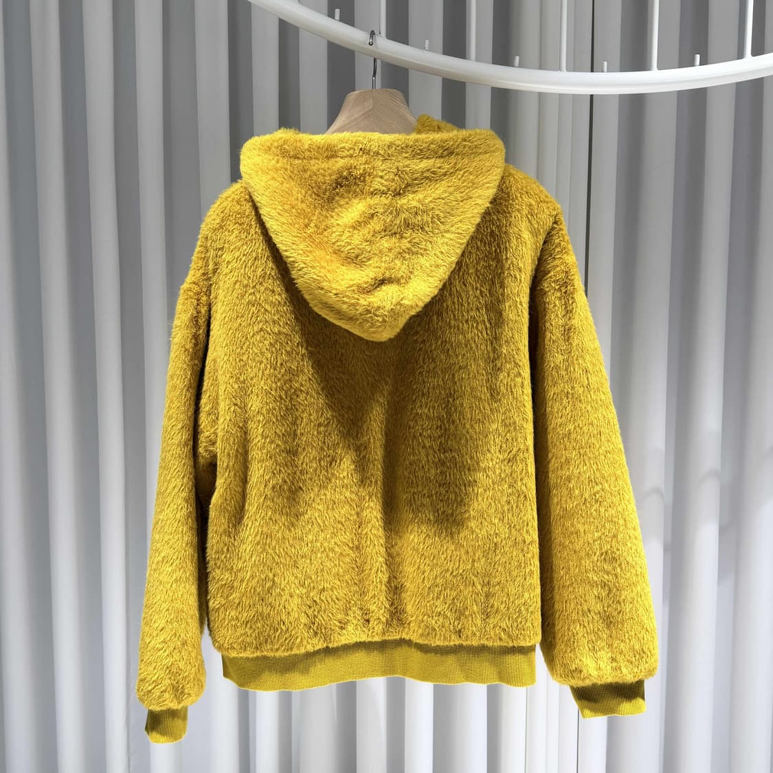 XL / 셀린느 글리터 로고 알파카 후드티셔츠 상품이미지5