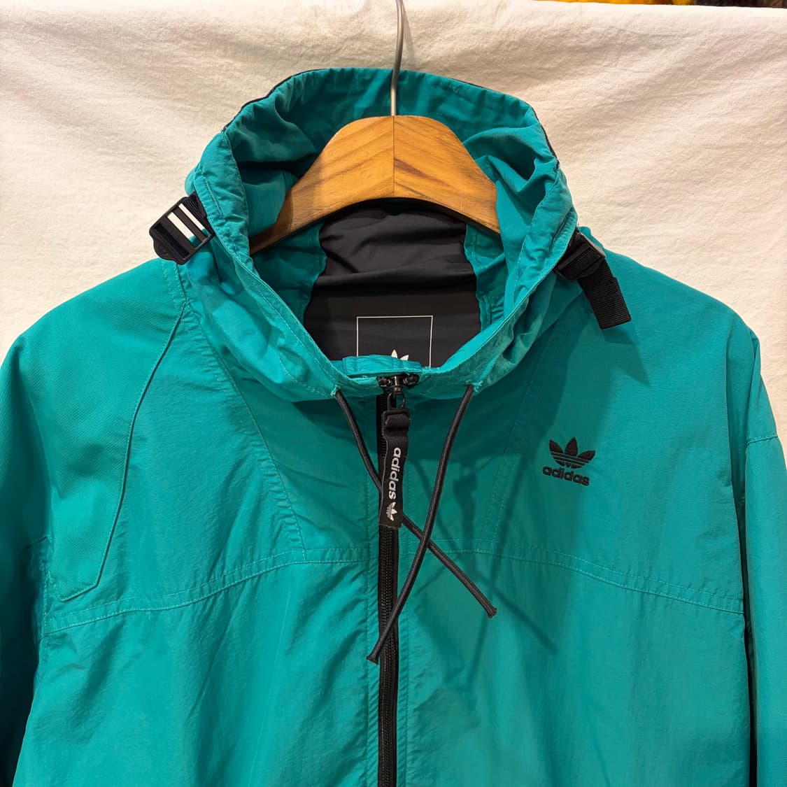 아디다스 아노락 바람막이 후드티셔츠 상품이미지2