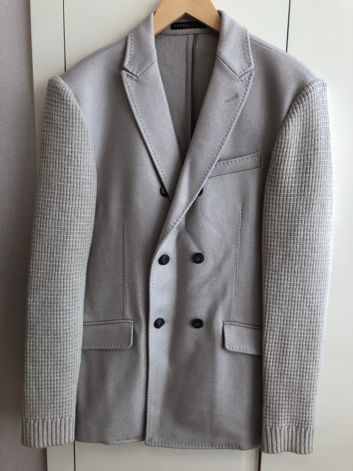 트렌드 꼬르넬리아니 더블 브레스티드 니트 블레이저 자켓 상품이미지1
